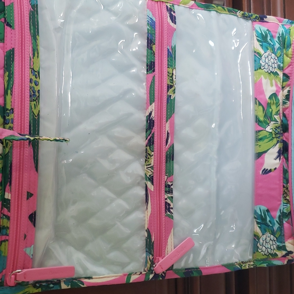 Vera Bradley Bathroom - Picture 5 of 7